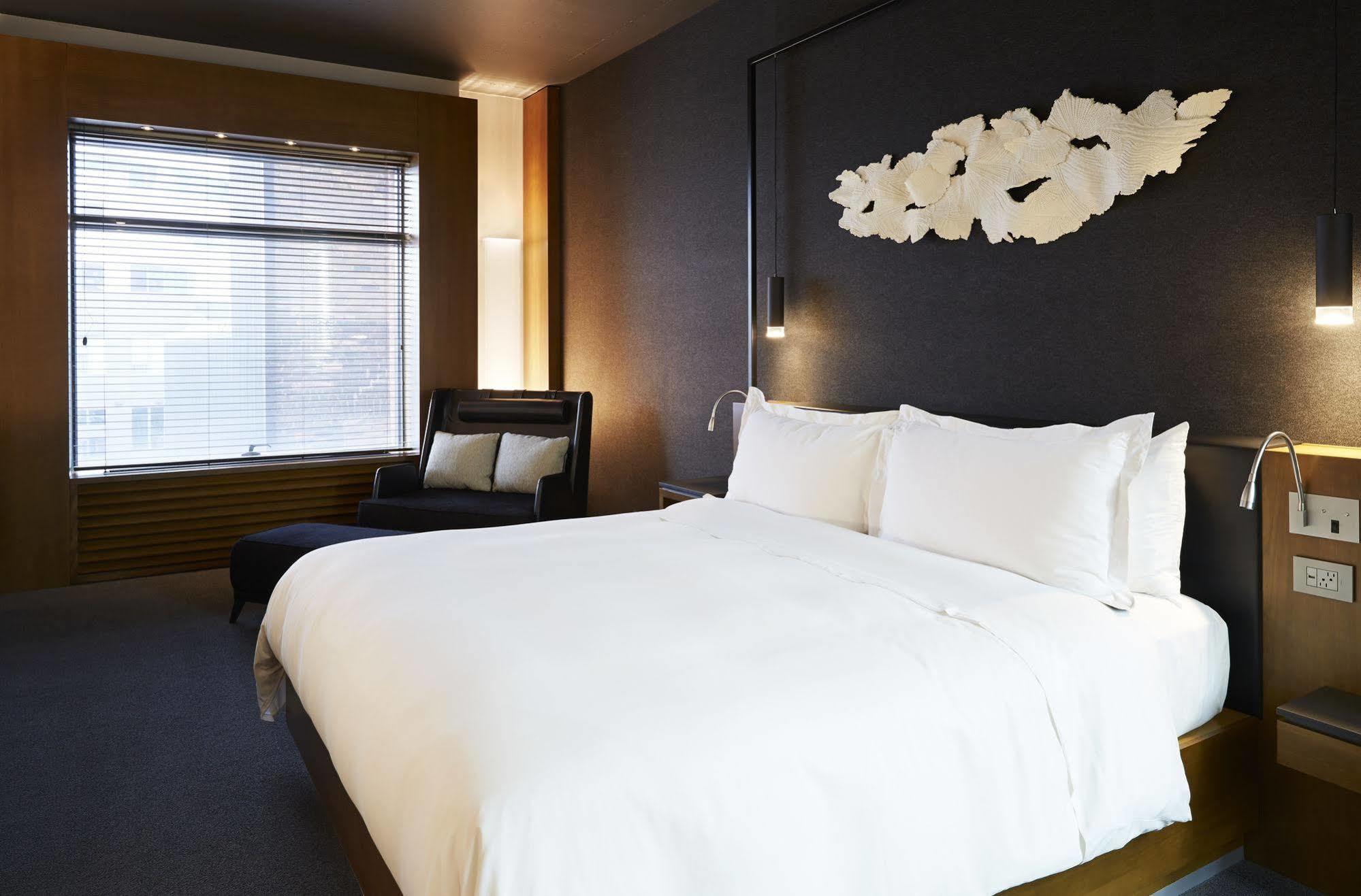 Le Germain Hotel Торонто Экстерьер фото